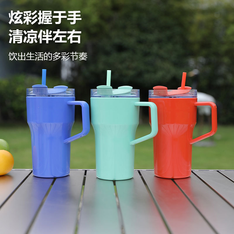 Fábrica directa para el nuevo 22oz taza de automóvil de plástico con mango de taza de agua portátil cariñosa taza de paja
