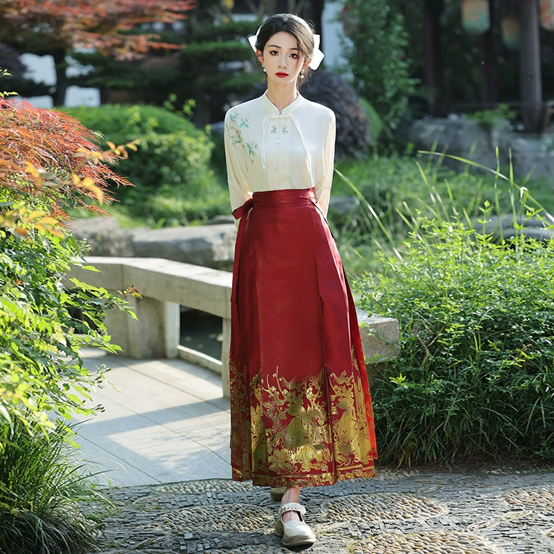 Оригинальная ткацкая золотая одежда Hanfu юбка с конским лапшой новый китайский стиль Ming национальный стиль вышитая юбка с конским лапшой красный костюм 2024 новый стиль