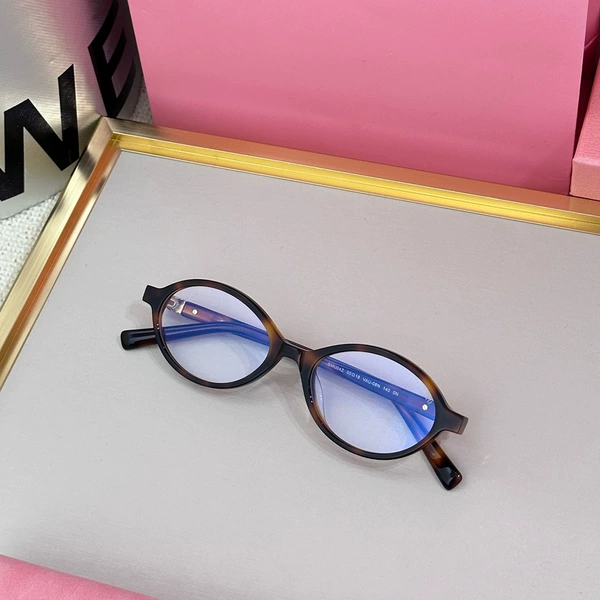 Frame flat light mirror
