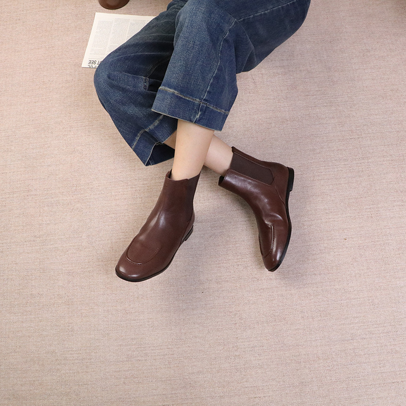 2025秋冬新款切尔西短靴女 简约真皮圆头平底松紧带套筒女靴