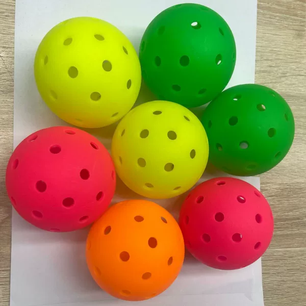 Professional Competition Pickleball Rotational Molding Pickleball 40 Holes Usapa Certified 74Mm26G Resistant Sand Ball Pe