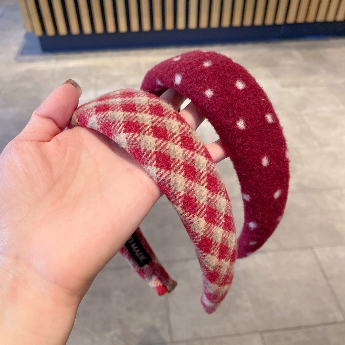 Red Plaid Woolen High-crown Headband, Clip, Hair Tie, High-end Versatile Fabric Wide-brimmed Headband For Going Out_voghion.com