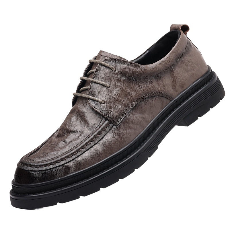 Zapatos casuales de piel de oveja de primera capa para hombre, estilo nuevo, zapatos formales de negocios de cuero genuino, zapatos de punta ancha para hombre, zapatos transpirables de una sola pieza.