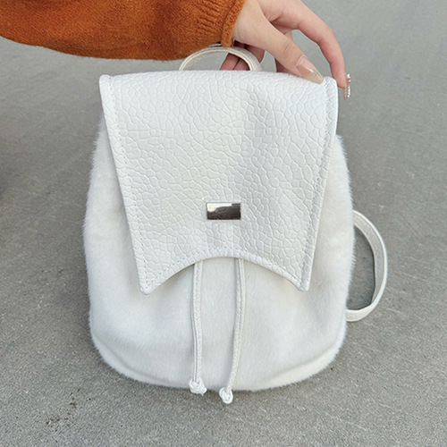Pure White Plush Backpack New Sweet Matchable Solid Color College Style Women's Double Shoulder Bag Large Capacity Exquisite Women's Bag Wholesale