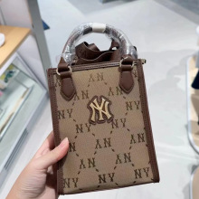 MLB�¿��ʯ�ϻ��M�����V���μ�����С������Ůͬ��NYб�����ذ�