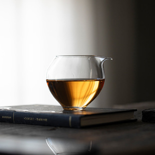 High-Temperature Resistant Glass Fair Cup, High-End Tea Divider, Tea Sea Uniform Cup, Kung Fu Tea Set, Spout New Fair Cup