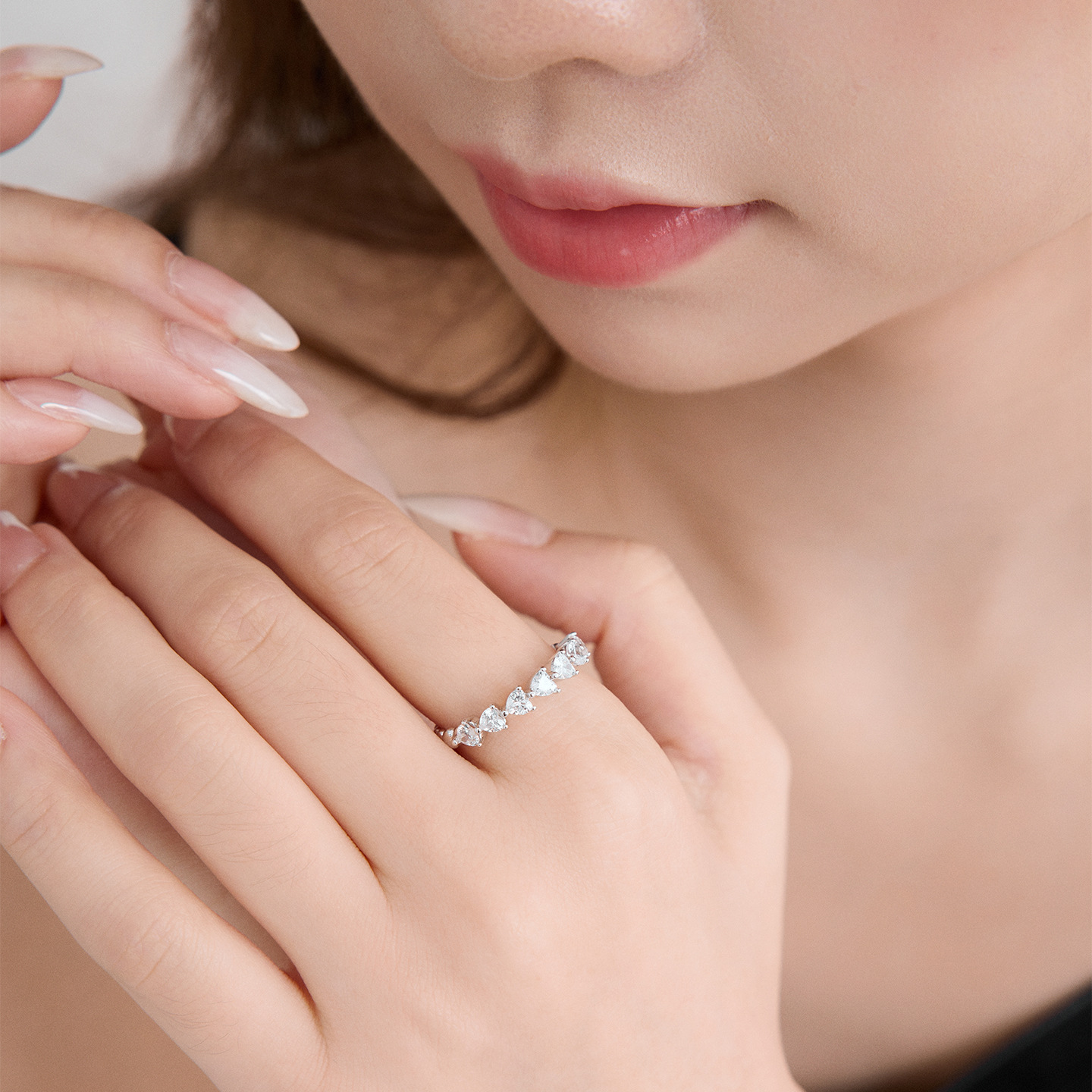 Xuping anillo de amor simple de moda aleación de cobre chapado en blanco temperamento suave viento europeo y americano anillo transfronterizo al por mayor mujeres