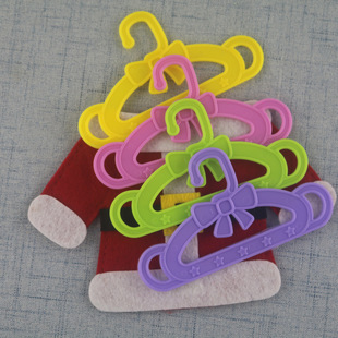 Mini Hanger DIY Doll Accessories Baby House Ornaments Pendant Christmas Crafts Gift Accessories 10cm