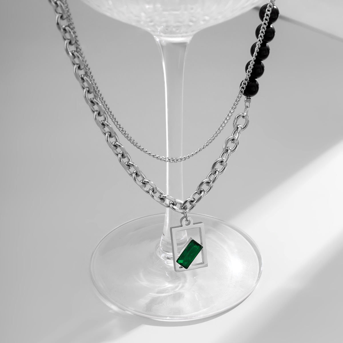 1 Piece Fashion Irregular Glass Titanium Steel Inlay Zircon Unisex Layered Necklaces