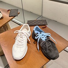 �W��վXJŮЬ26�����r��ܛ��SƤСţƤ�A�^ϵ�����e�����ܵ�ӖЬ