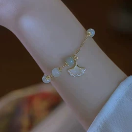 项链;手链;耳钉