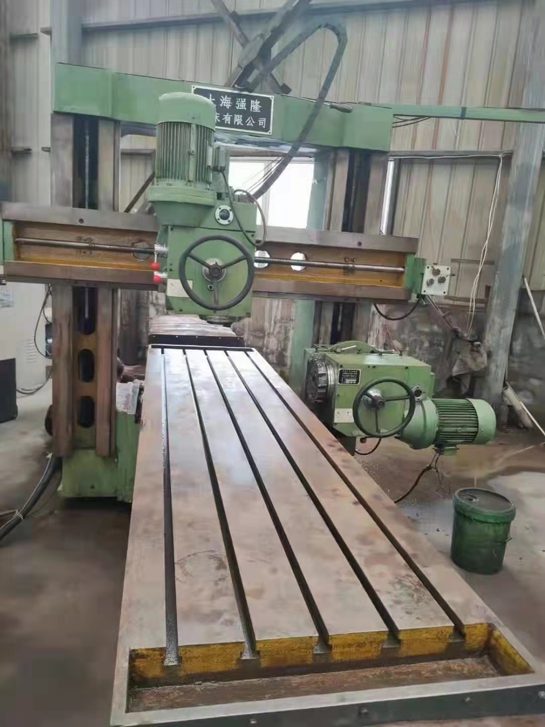 处理二手上海强隆XQ2011龙门铣床二手3000x800龙门铣