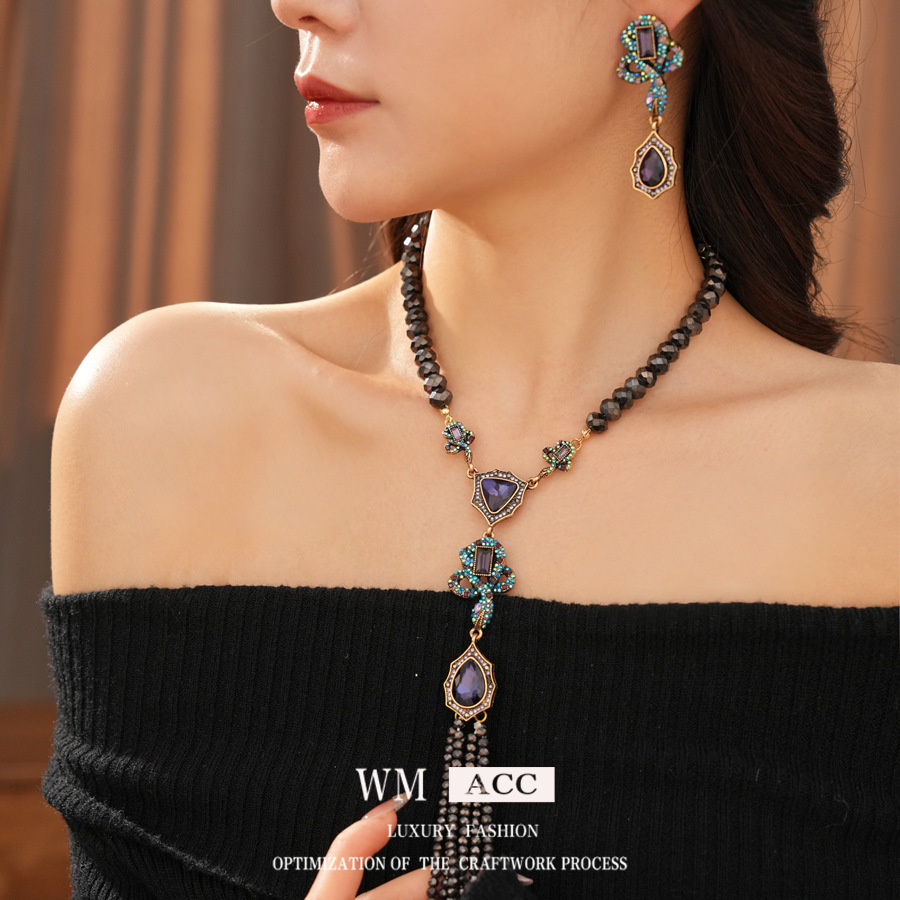 Medieval vintage con diamantes de cristal cuentas collar de serpiente cadena de suéter retro lujo ligero conjunto de joyas de alta calidad
