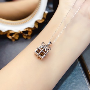 New natural tea crystal pendant S925 silver inlaid main stone 8*8mm Joker net red explosions women's jewelry wholesale