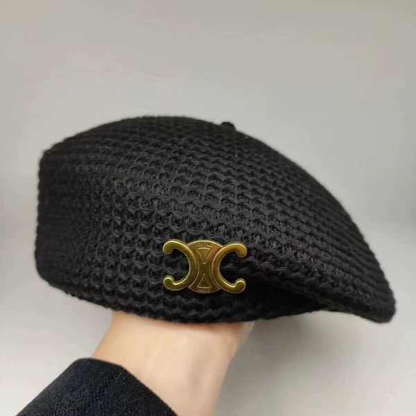 Breathable black beret