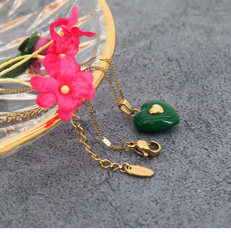 Fashion Heart Shape Resin Titanium Steel Plating Pendant Necklace 1 Piece