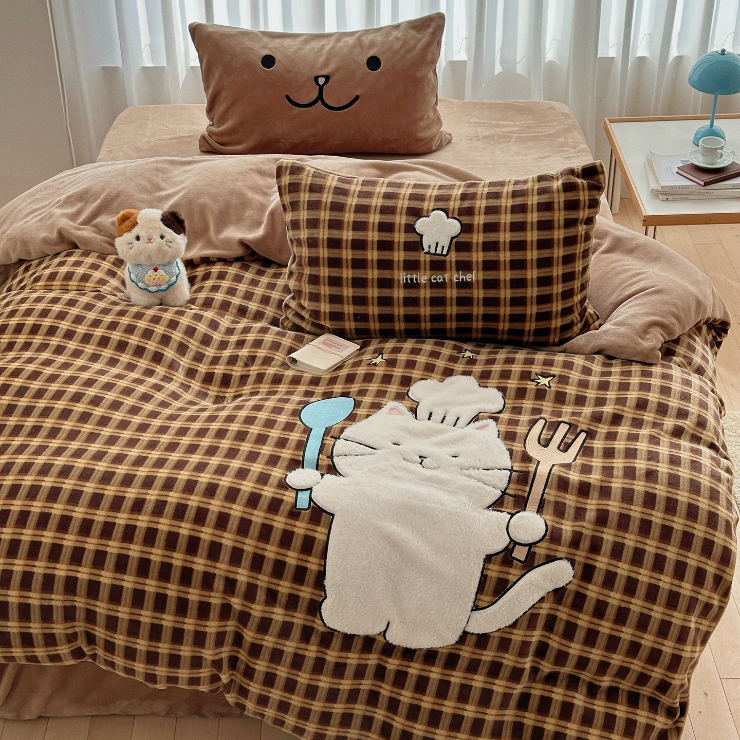 奶油小猫可爱秋冬保暖牛奶绒四件套床单被套珊瑚绒学生宿舍三件套