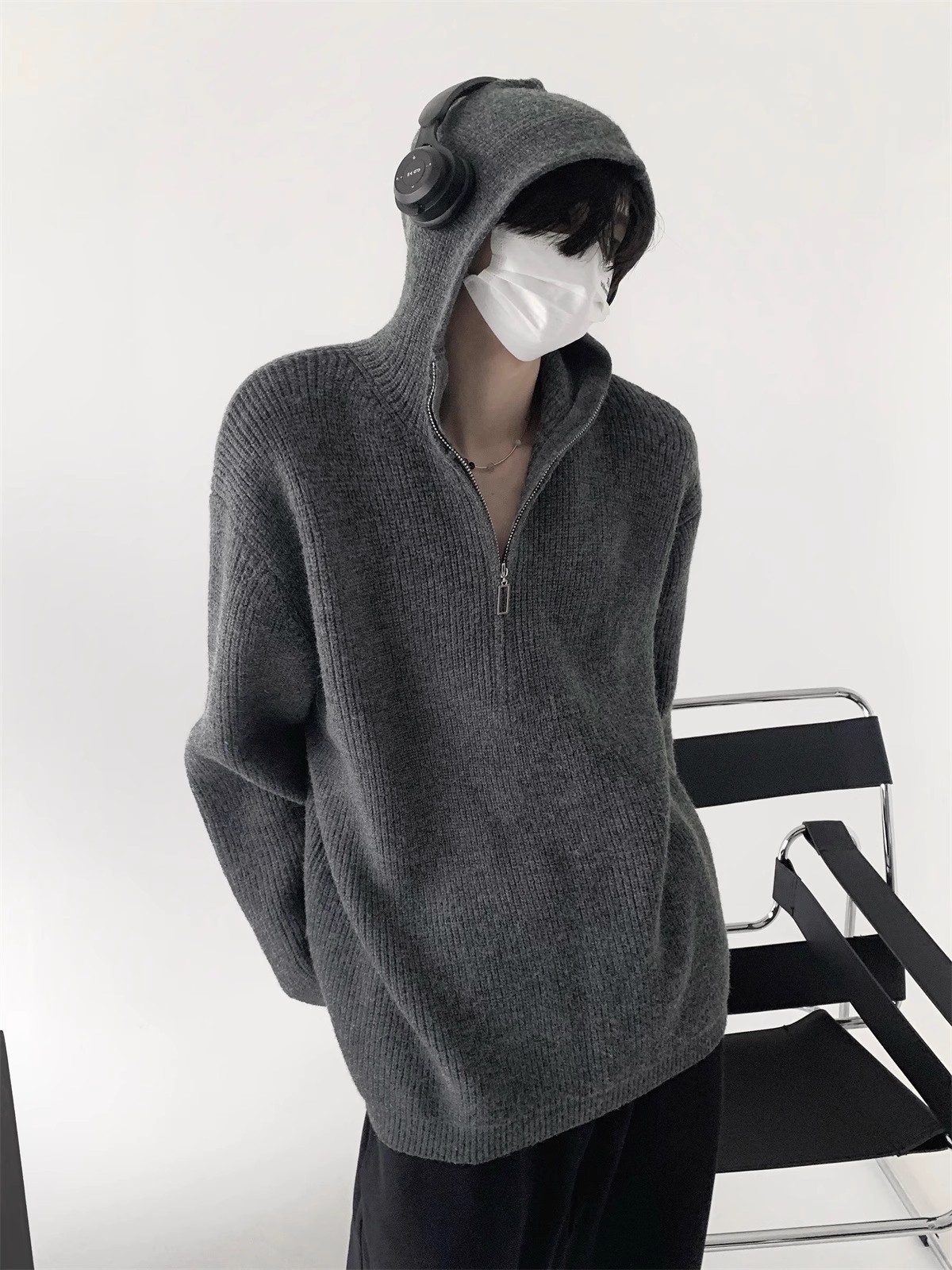 Retro solid color sweater with zipper with hood