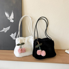 樱桃毛绒女士手提包软乎乎甜美秋冬新款韩系网红单肩水桶包批发供