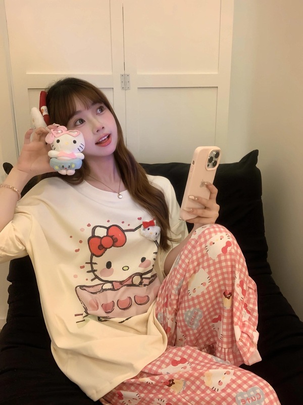 日本の夏の新しいハローキティプリント半袖Tシャツハローキティ純綿半袖Tシャツ女性クラスの制服|undefined