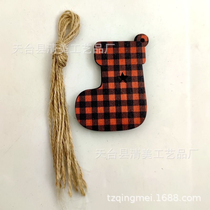 33 piezas de madera de la serie navideña a cuadros negros anaranjados colgante de decoración navideña se pueden combinar libremente 10 piezas en un paquete
