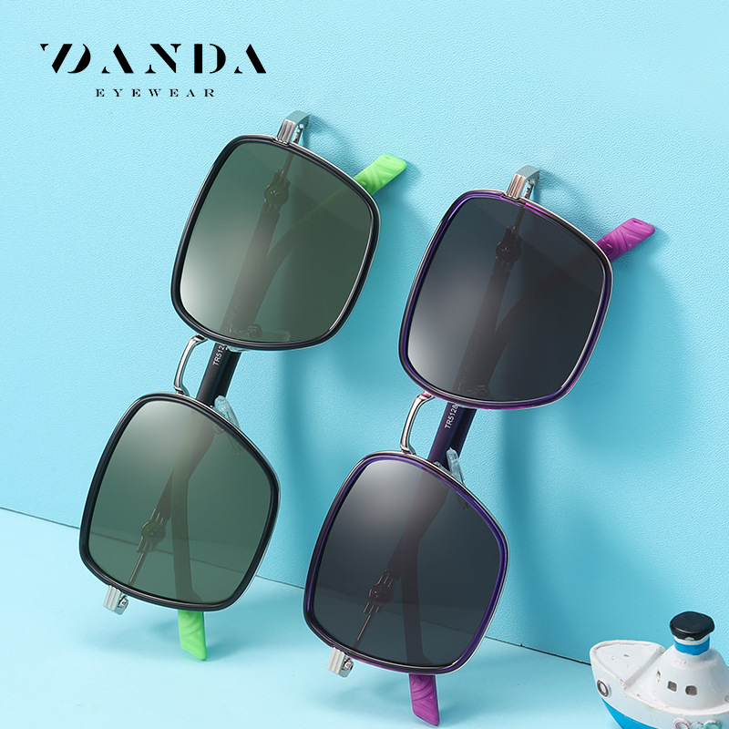 TR5128 gafas de sol de los nuevos niños marca de moda protección solar gafas de sol polarizadas niños y niñas misma moda gafas de sol