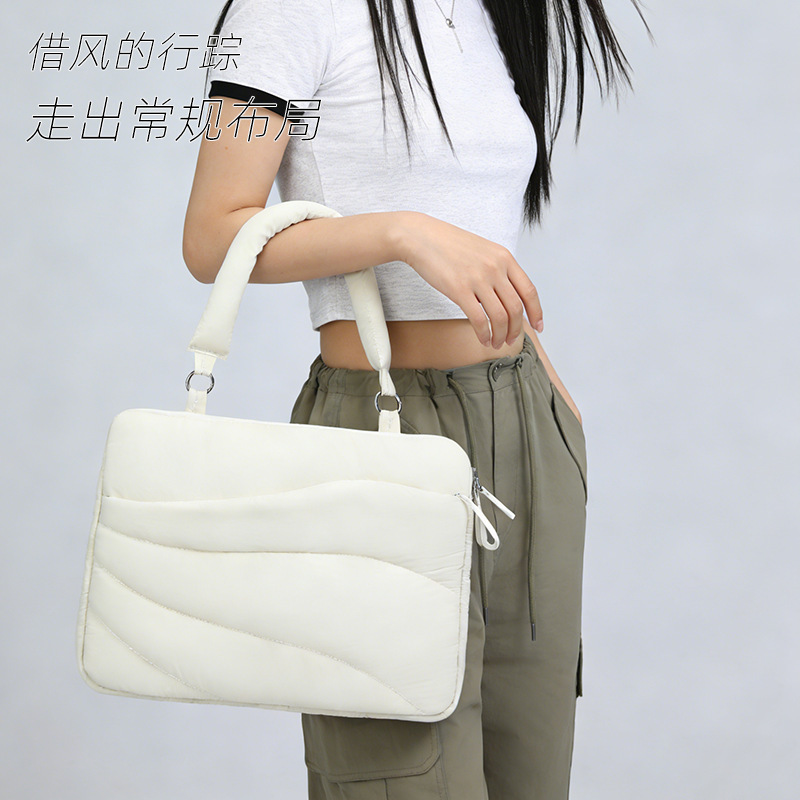 Source Manufacturer Custom Laptop Bag, Shock-Absorbing, Lightweight, Trendy Cloud-Style Portable Shock-Absorbing Office iPad Bag