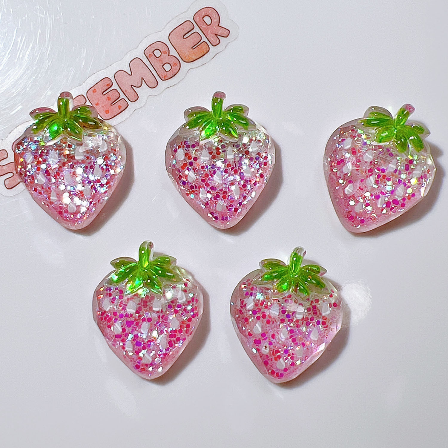 樹脂部品卸売りdiy手作りアクセサリー靴花子供頭飾りクリップ玩具abゴム夜光いちご