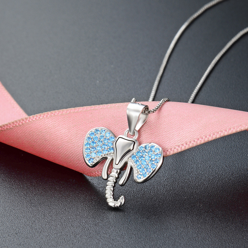Europa y los Estados Unidos collares transfronterizos de plata esterlina 925 collar de elefante nicho creativo femenino micro colgante de piedra clavícula colgante de elefante auspicioso