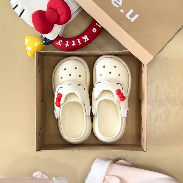 Summer New Style Healing Smiley Face Clogs with Thick Soles for Height Increase, Versatile Slip-On Sandals for Outdoor Wear Summer New Style Healing Smiley Face Clogs with Thick Soles for Height Increase, Versatile Slip-On Sandals for Outdoor Wear
