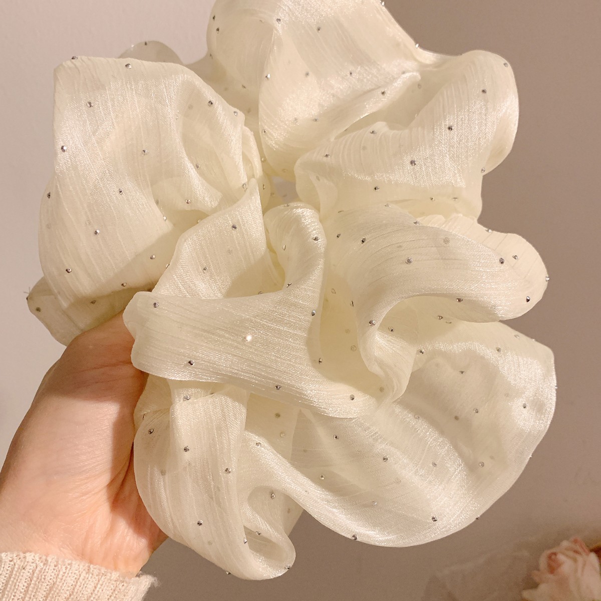 Gypsophila zachte beige mesh scrunchie voor dames haaraccessoire_voghion.com