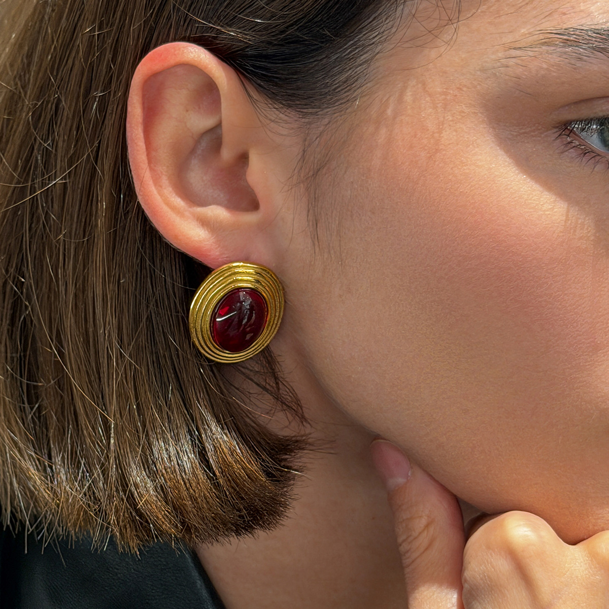 elegant accessory