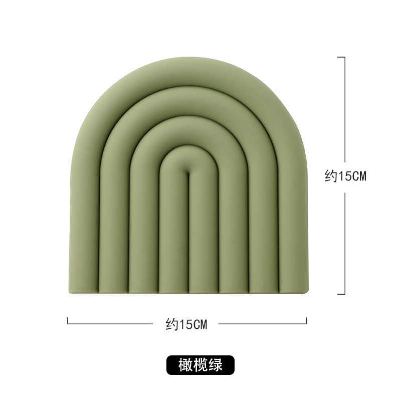 올리브 그린