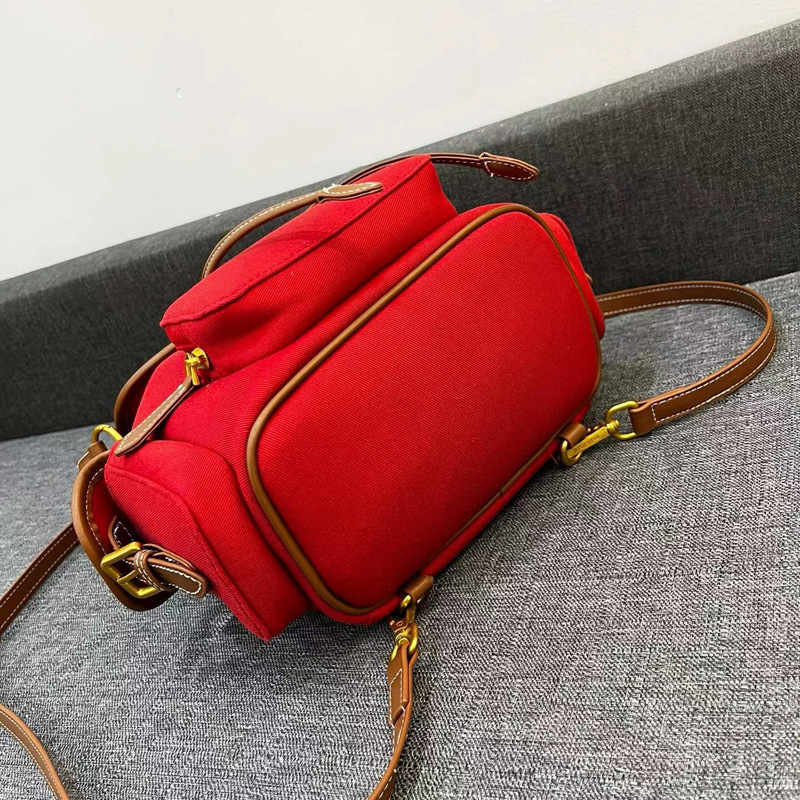 miu Miu 2025 新しいカジュアルキャンバスバックパックカレッジスタイルレトロバックパック大容量ショルダーレディースバッグトレンディ|undefined