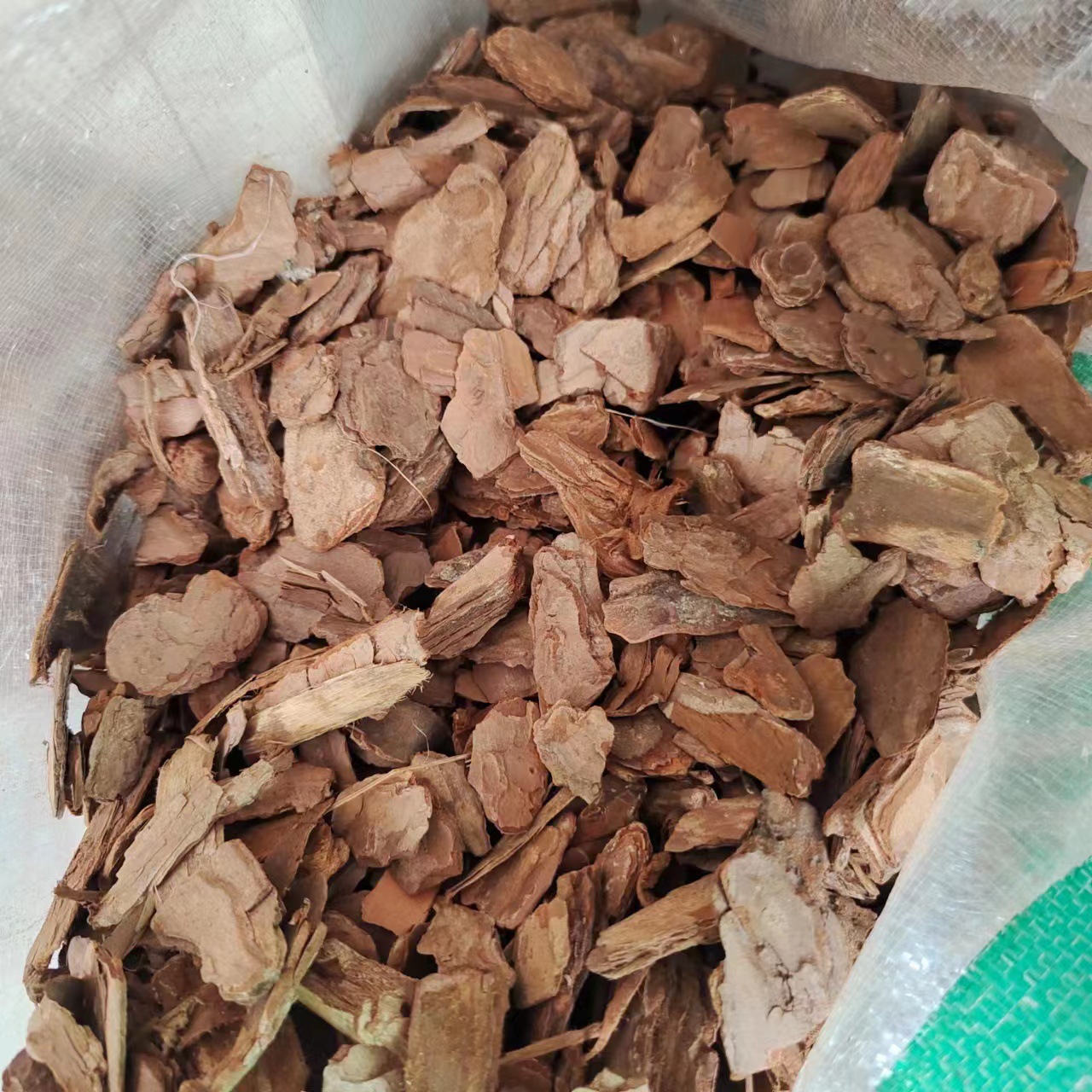 打磨松树皮松麟树皮有机覆盖物发酵腐熟树皮基质铺面树穴覆盖杂草-阿里巴巴