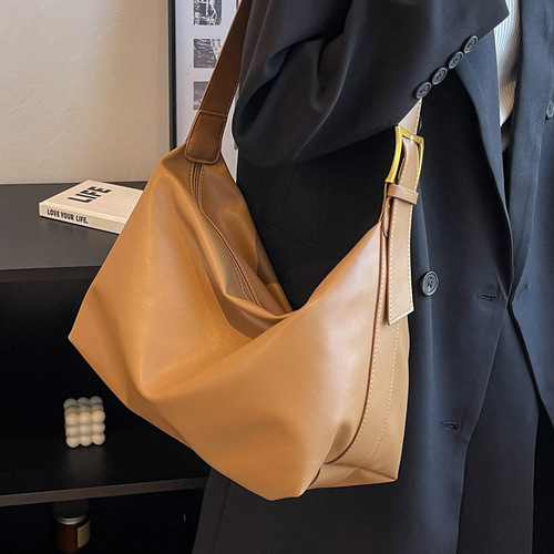 Korean retro bag women's bag  new fashion autumn popular shoulder bag versatile temperament crossbody armpit bag