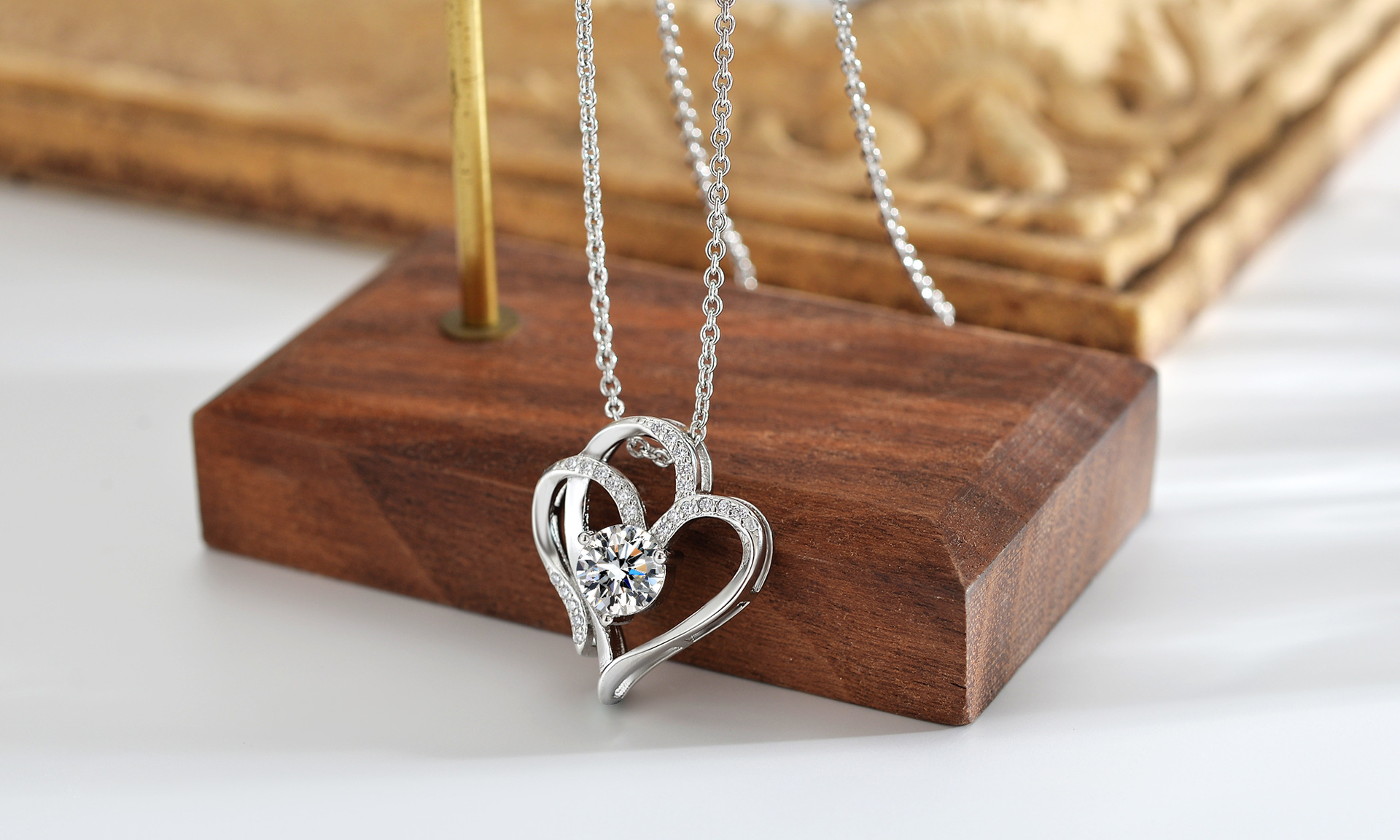Elegant Heart Shape Copper Plating Zircon Pendant Necklace