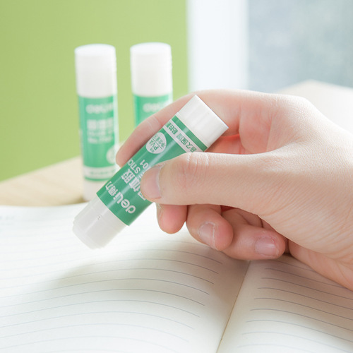 Wholesale effective children's student glue office glue stick high viscosity 7101/7102 strong solid glue