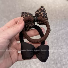 耳环;项链;手链