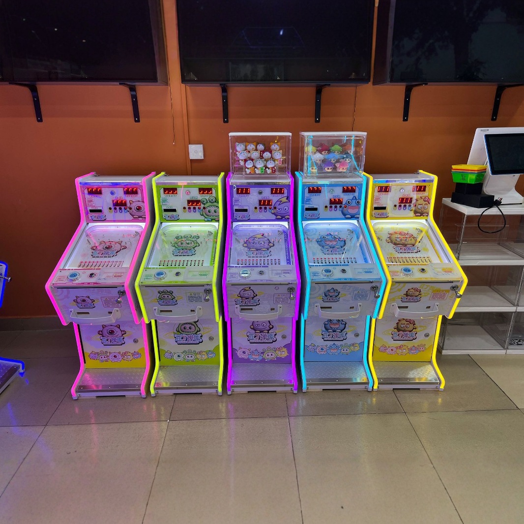 Todos los centros comerciales, parques infantiles, máquinas comerciales de pinball, parques infantiles, tirantes de cuentas de vidrio que apoyan el drenaje de escenas comerciales