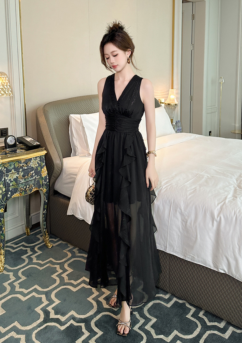 Váy maxi đi biển phong cách Pháp cổ chữ V eo thon dáng bất đối xứng chất liệu voan — Màu đen chi tiết 16