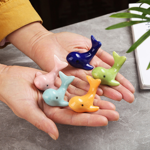 Japanese-style small whale household chopstick holder creative ceramic chopstick stand hotel restaurant dining table tableware daily accessory chopstick rest