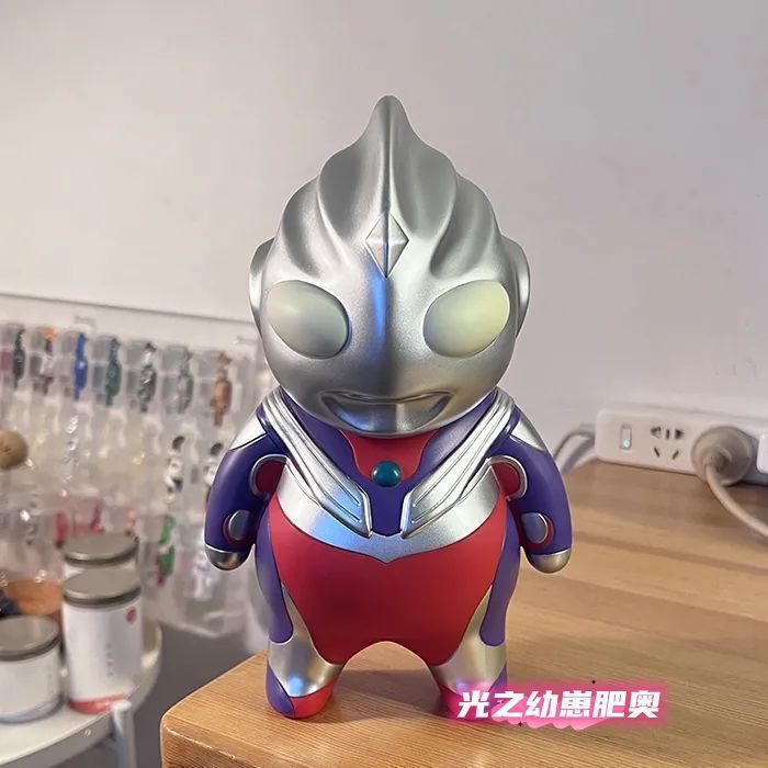高品質ファットタロウウルトラマン漫画ライトベイビーファットオオ周辺ハンドモデル車のデスクトップ装飾品男性用|undefined