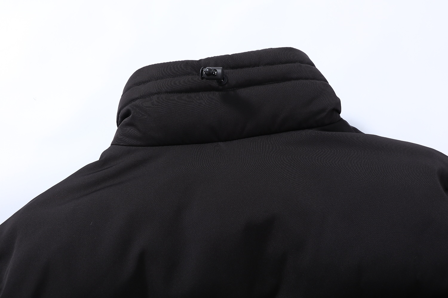 Herrjacka med ståkrage vadderad för utomhusaktiviteter_voghion.com
