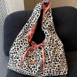 超火大包包女式2026新款潮时尚豹纹单肩包大容量托特包上课通勤包