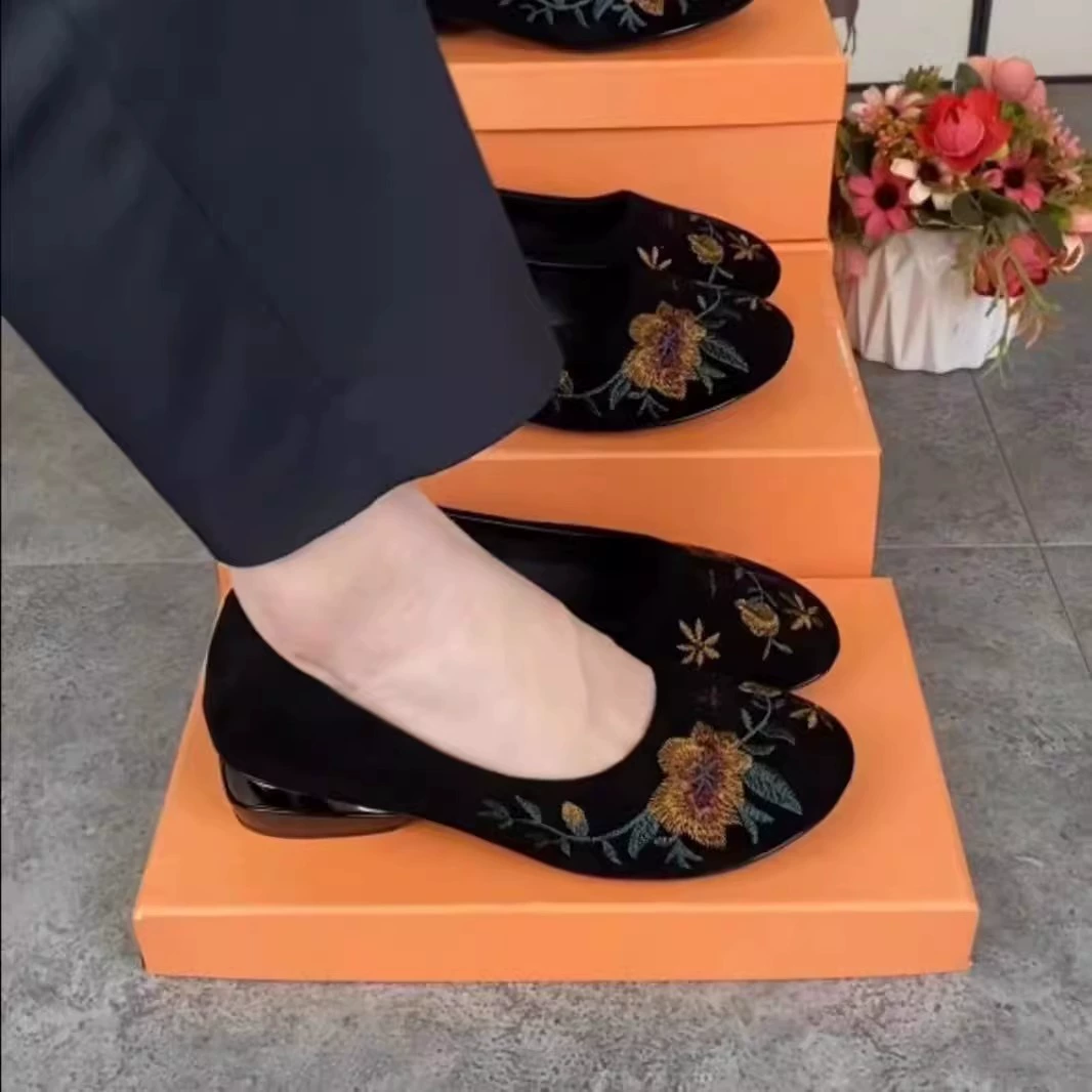Летние этно-шьюм embroidered Slip-On обувь для мамы - удобная черная обувь, этно-стиль, повседневная