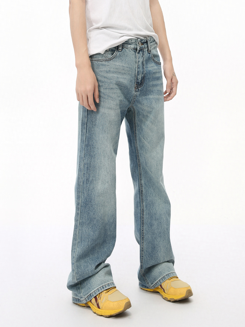 Ropa para hombre MTLCLOTHES | Los pantalones vaqueros de mezclilla lavados de corte micro acampanado estilo retro Cleanfit de la marca americana son de moda.