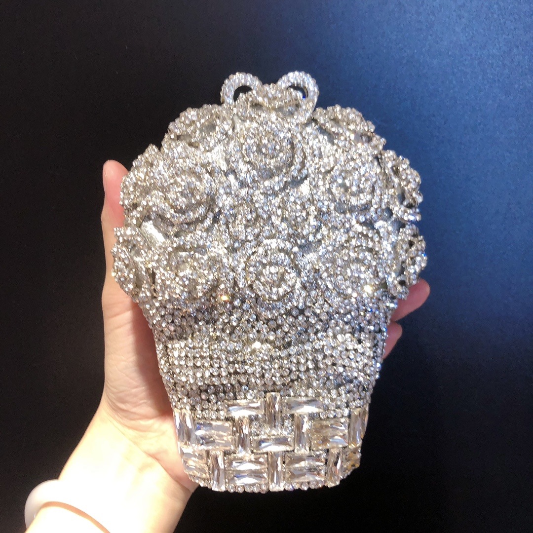 Nueva cesta de rosas con diamantes bolsa de cena bolsa de cristal metal hueco bolsa de banquete europea y americana embrague de piedra