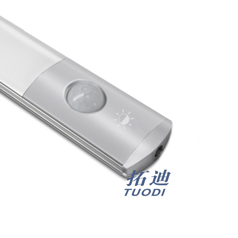 家居12V接线款衣柜感应灯8mm无极调光3种色温led装饰灯人体感应灯