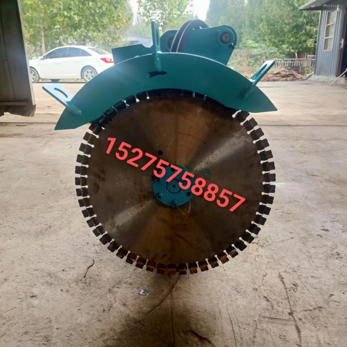 岩石锯挖掘机液压旋转圆盘锯路面切割机切岩石锯木头厂商供应岩石